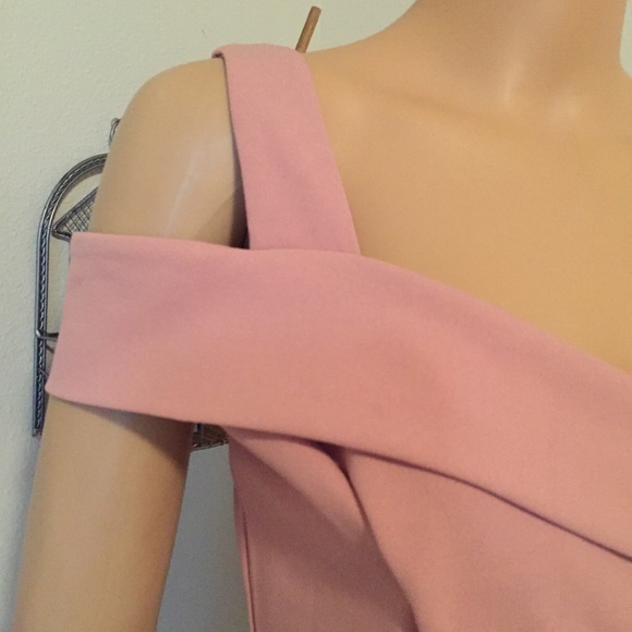 Symphony Cold Shoulder crop Top - Picture 6 of 10